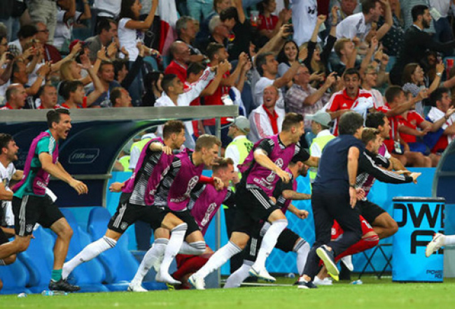 عذرخواهی فدراسیون فوتبال آلمان از سویدنی ها بخاطر خوشحالی بعد از گل دوم